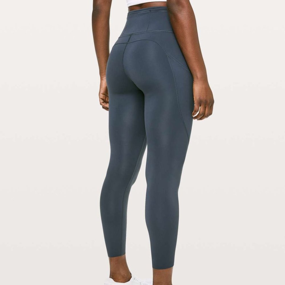 SOLD-Fast & Free 7/8 Tight II *Nulux 25" Melanite Lululemon Size 4